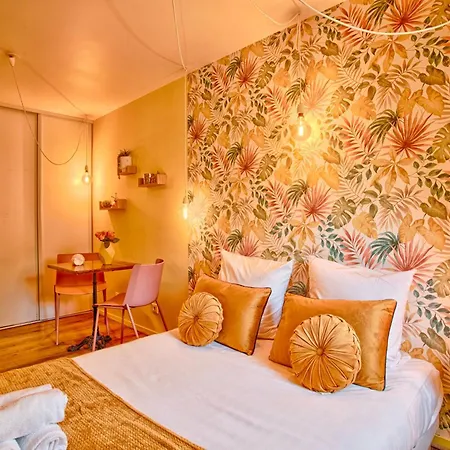 La Bonbonniere Jaune